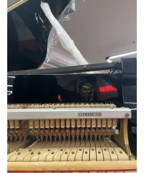 PIANOFORTE A MEZZA CODA YAMAHA C3 NERO LUCIDO