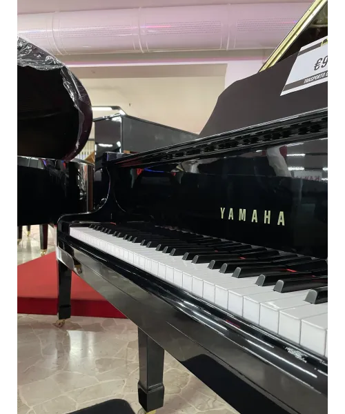 PIANOFORTE A MEZZA CODA YAMAHA C3 NERO LUCIDO