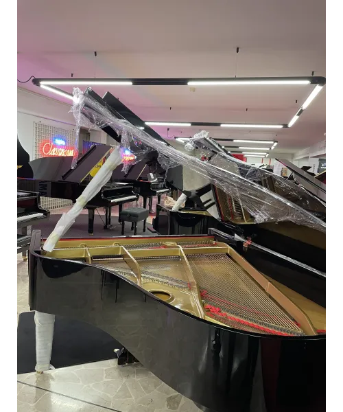PIANOFORTE A MEZZA CODA YAMAHA C3 NERO LUCIDO