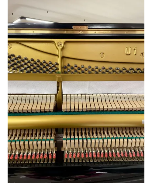 Vertical piano YAMAHA U1 glossy black