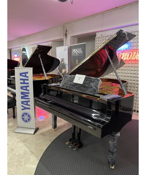 pianoforte a coda yamaha c7 nero lucido