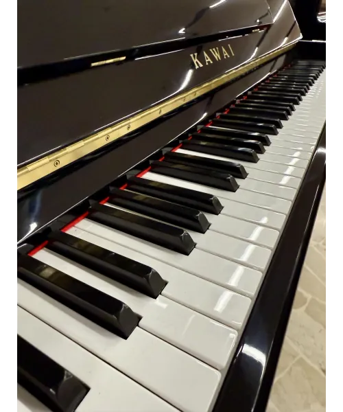 Vertical piano Kawai BL12 glossy black