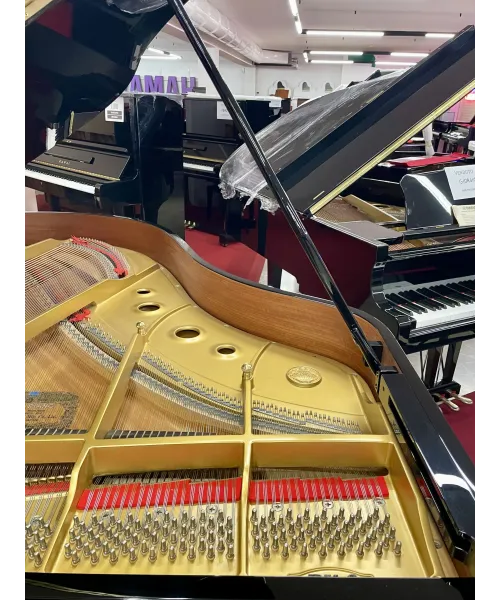 Half-tail piano KAWAI RX3 Black