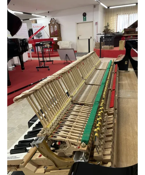 Half-tail piano KAWAI RX3 Black