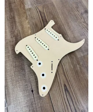 pickguard-squier-yn-1996-sss-