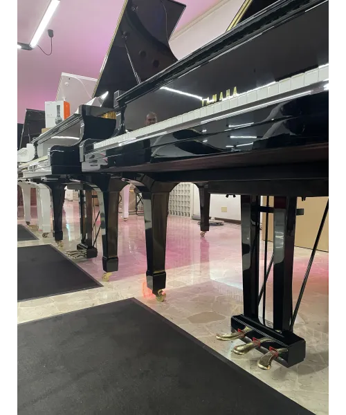 PIANOFORTE A MEZZA CODA YAMAHA C5 NERO