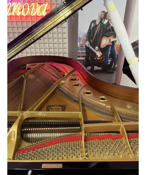 Half-tail piano YAMAHA C5 black