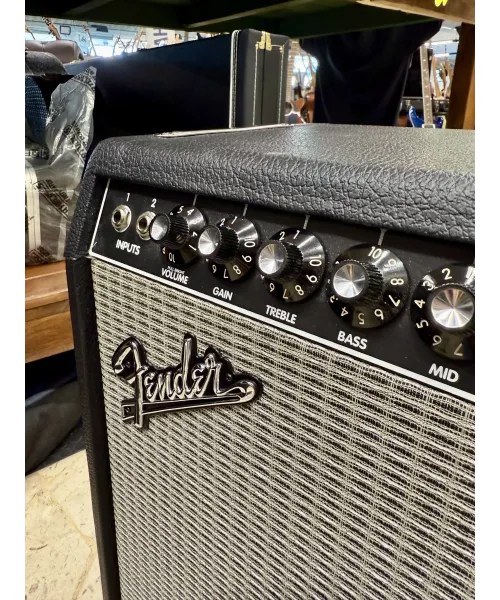fender-twin-amp-anni-90-accessori