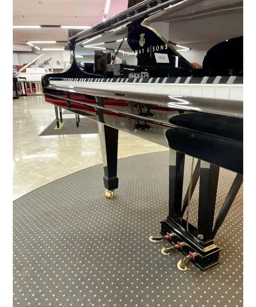 half-tail piano Steinway & Sons or-180 black