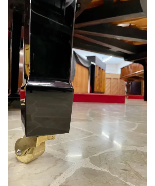 pianoforte a mezza coda c7 nero