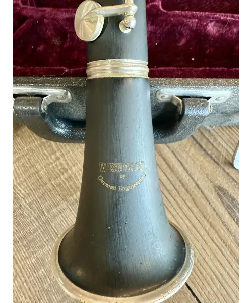 wisemann-black-custody