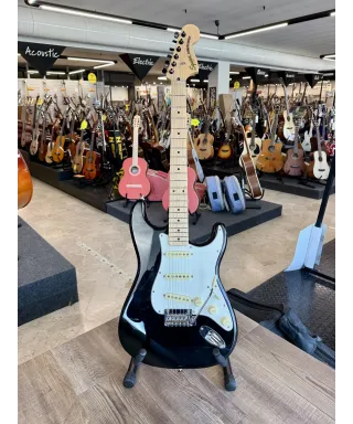 assembled-squier-Stratocaster-black