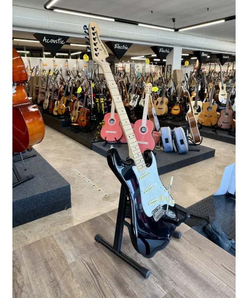 assemblato-squier-stratocaster-black