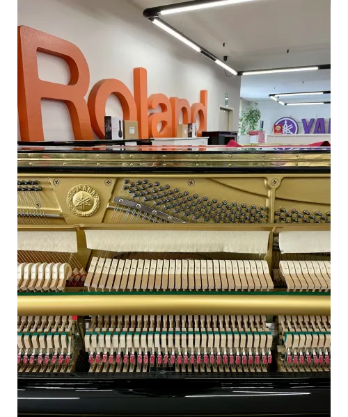 yamaha vertical piano mod. U1 black