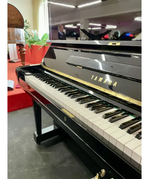 yamaha U3e vertical piano