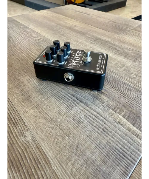 electro-harmonix-nano-metal-muff
