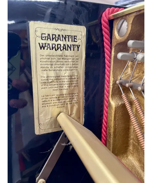 Pianoforte verticale seiler nero lucido