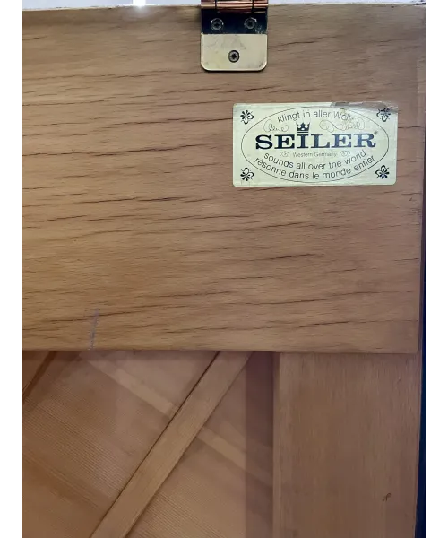 Pianoforte verticale seiler nero lucido