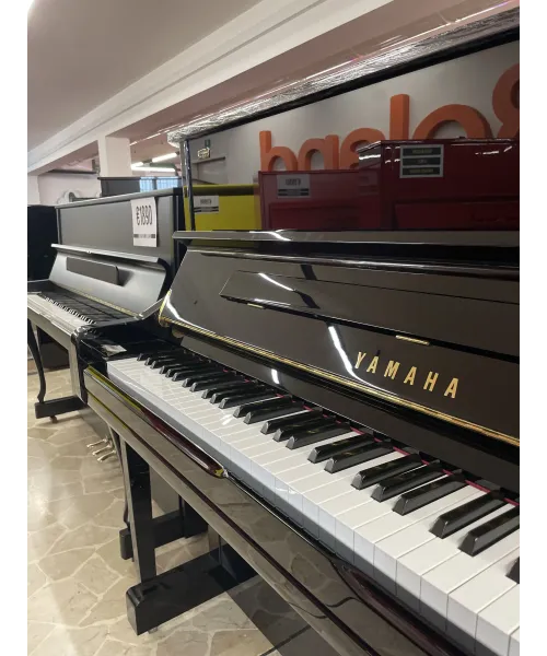 yamaha vertical piano mod. YS10Z Silent black