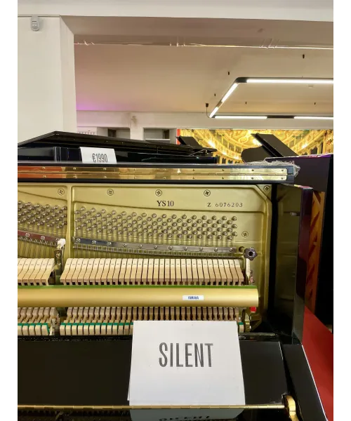 pianoforte verticale yamaha mod. ys10z silent nero