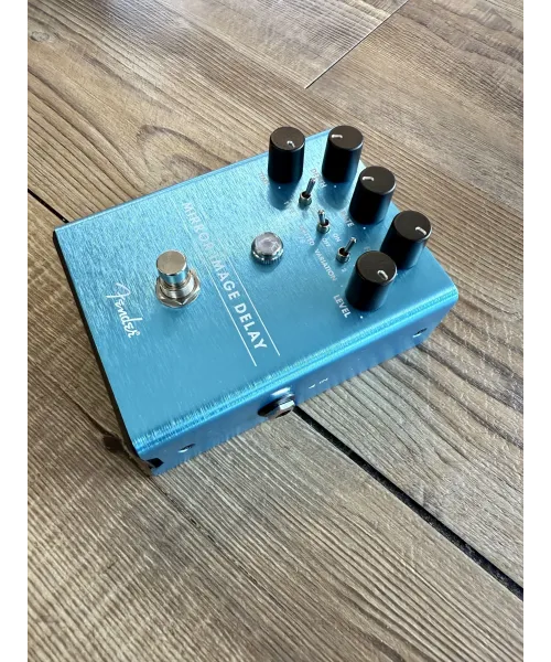 fender-mirror-image-delay-imballo