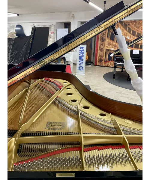 yamaha C7 black half-tail piano