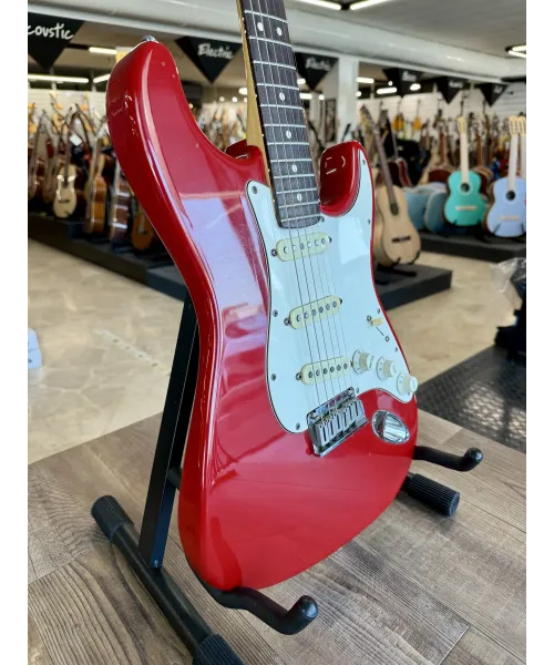 fender-Stratocaster-American-standard-Red-19881989-custody