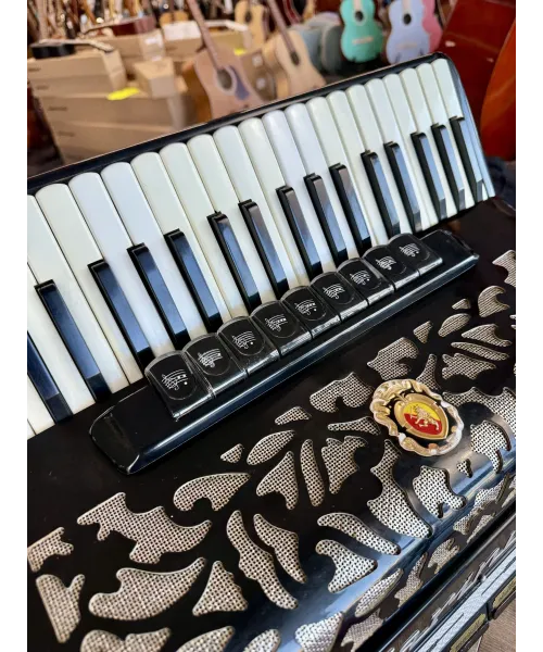 marinucci-120b-black-custody