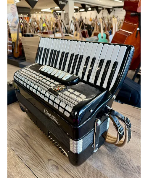 Marotta-120b-black-custody