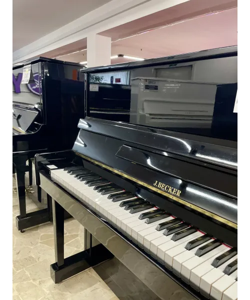 pianoforte verticale j. becker nero