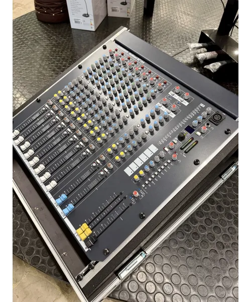 Allen-Heath-mixwizard-4-122-homes