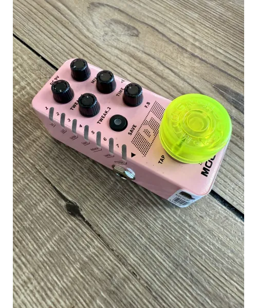 mooer-d7-delay-packaging