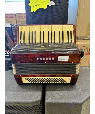 hohner-Green-II-80b-custody