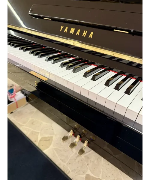Pianoforte verticale yamaha mod. u1 nero lucido