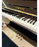 Yamaha vertical piano mod. U1 glossy black