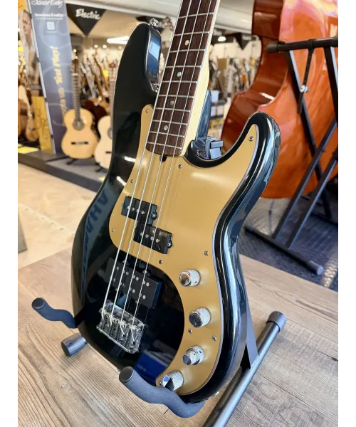 fender-American-deluxe-precision-bass