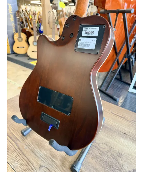 Godin-a6-ultra-natural-sg-packaging-and-bag