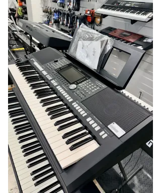 Yamaha-PSR-s975
