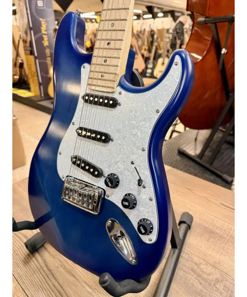 Jeremiah-guitars-layer-type-Blue-bag