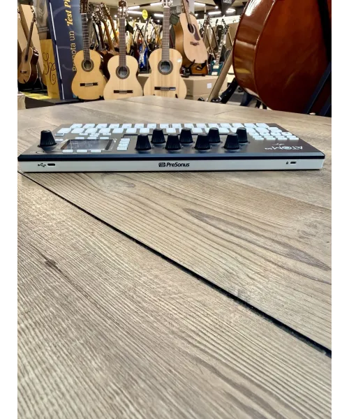 presonus-Atom-sq-study-one-pro-7-packaging-