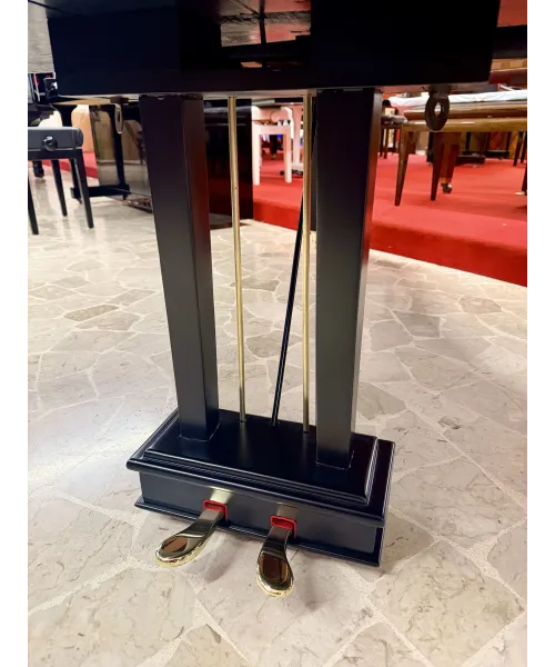 Piano Half tail Blutner black satin