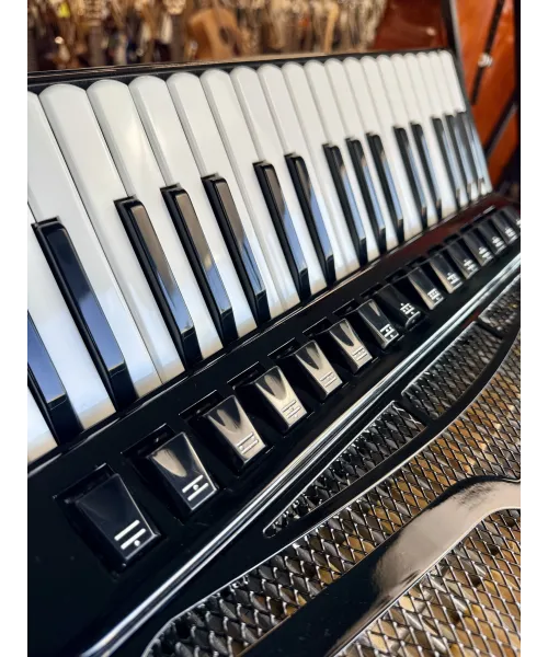 septimius-Sopranos-icon-custody-and-straps-