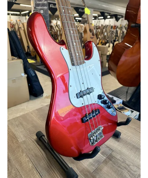 -fender-jazz-bass-japan-red-custodia