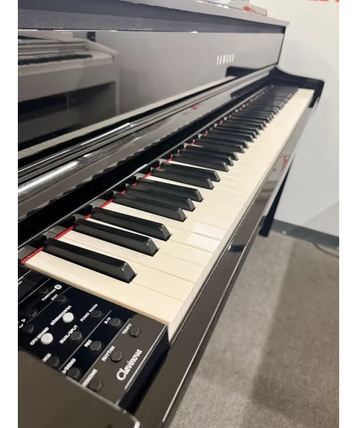 yamaha-clp675-black-polish