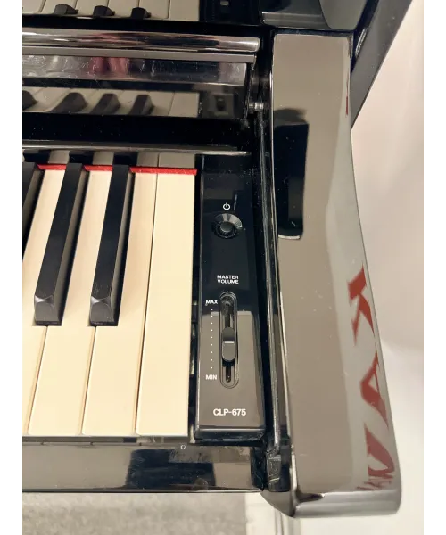 yamaha-clp675-black-polish