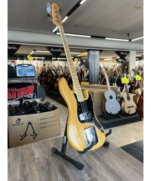 fender-jazz-bass-natural-1978-custodia