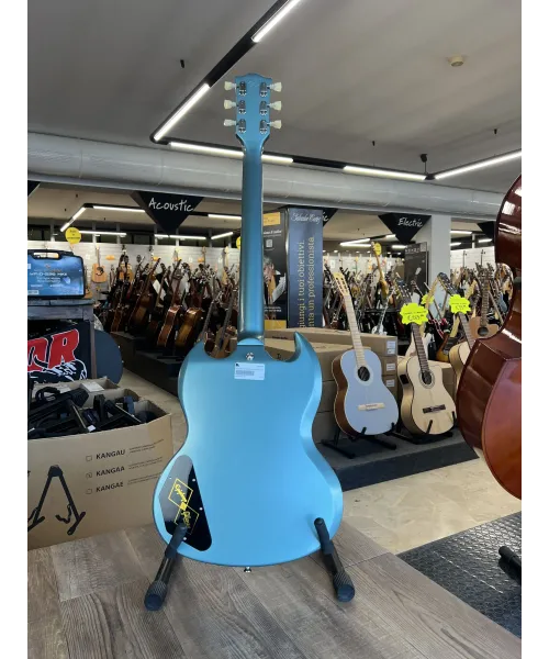 Epiphone-inspired-by-Gibson-sg-St-Pelham-Blue-master-vibrola-custody