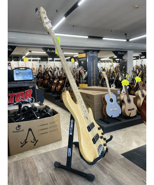 lakland-Skyline-55-01-natural-2002-bag