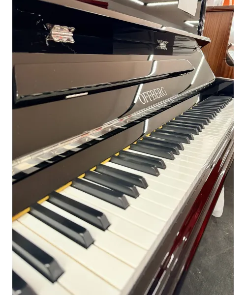 Vertical piano offberg mod. 122T Glossy Black + Silent