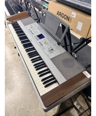 Yamaha-dgx-640-mobile
